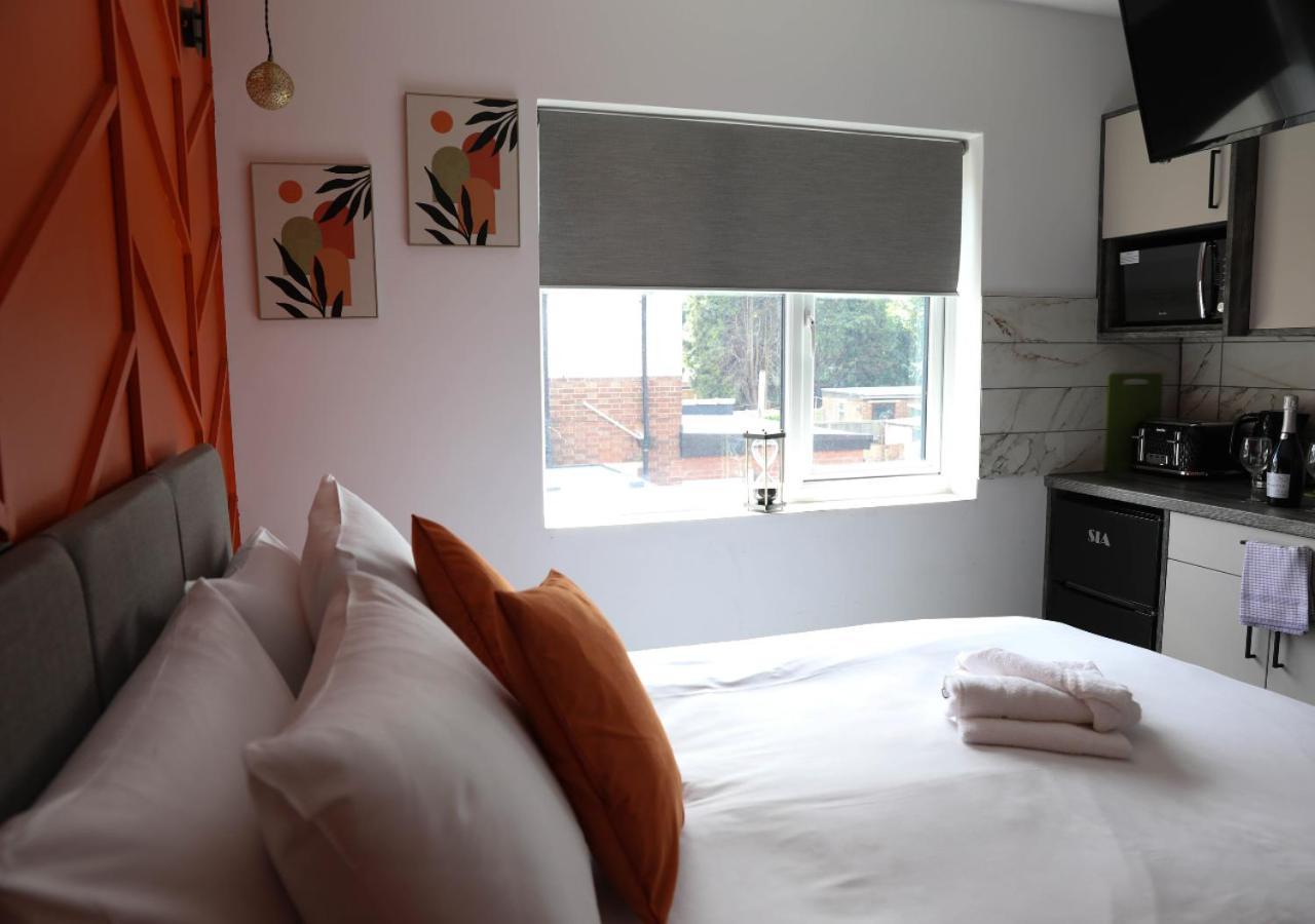 Cb Stays - Private Rooms With Ensuite And Kitchenette In Peterborough Exteriör bild