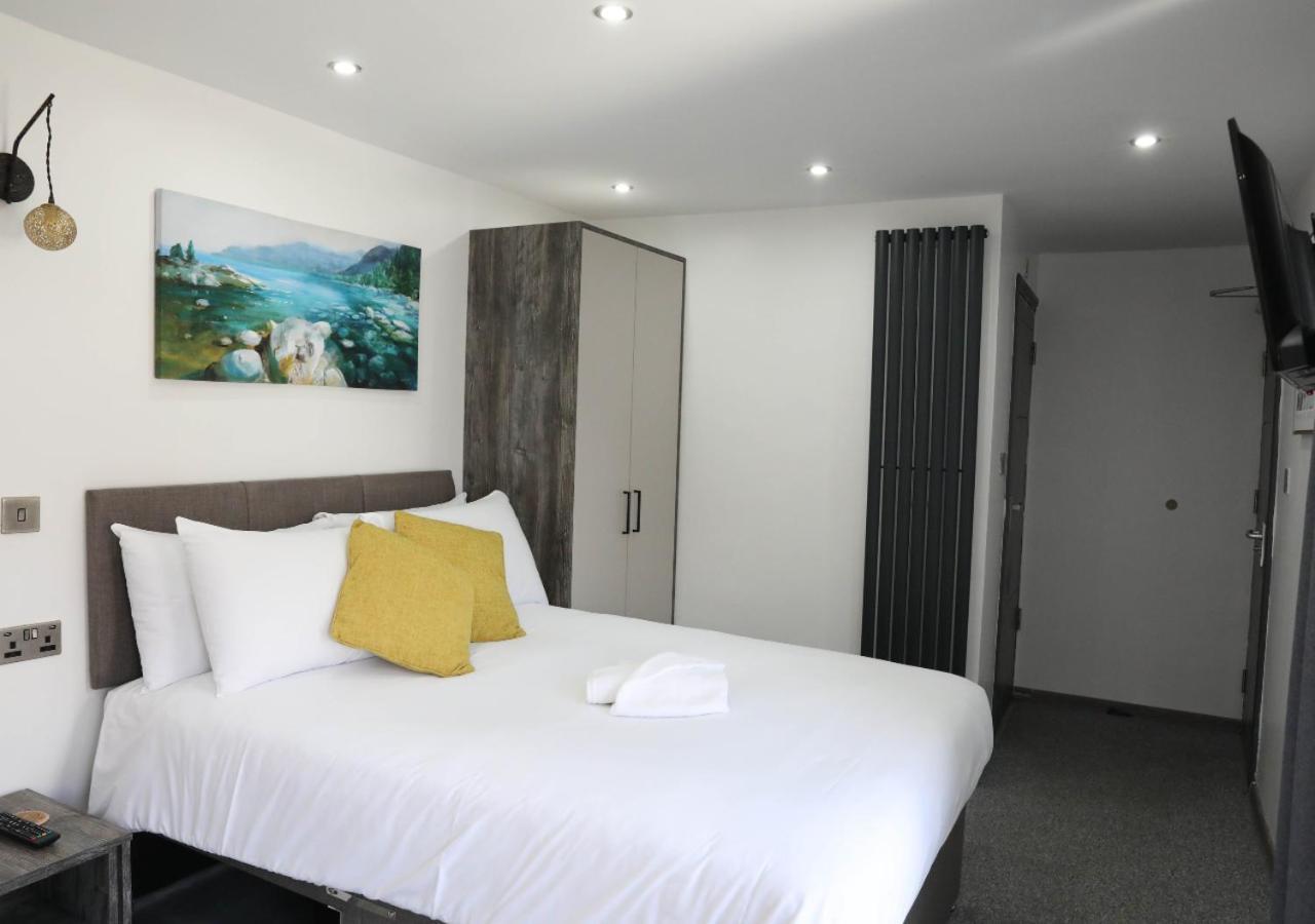 Cb Stays - Private Rooms With Ensuite And Kitchenette In Peterborough Exteriör bild