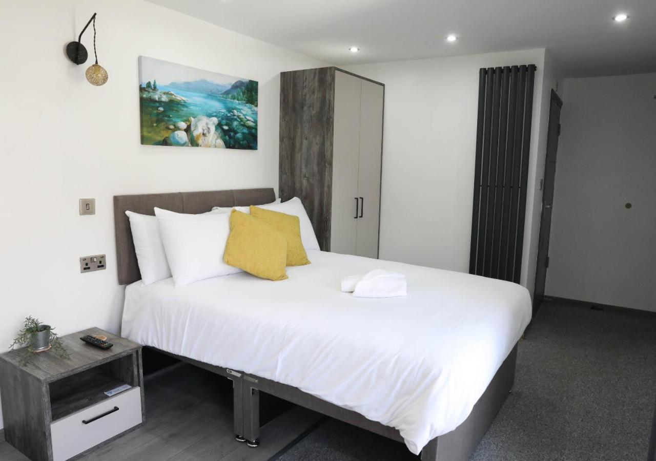 Cb Stays - Private Rooms With Ensuite And Kitchenette In Peterborough Exteriör bild