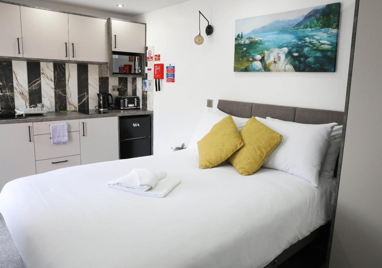 Cb Stays - Private Rooms With Ensuite And Kitchenette In Peterborough Exteriör bild